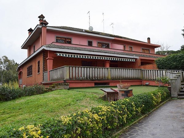 casa indipendente in vendita a Roma in zona Olgiata