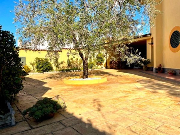 casa indipendente in vendita a Roma in zona Ponte di Nona