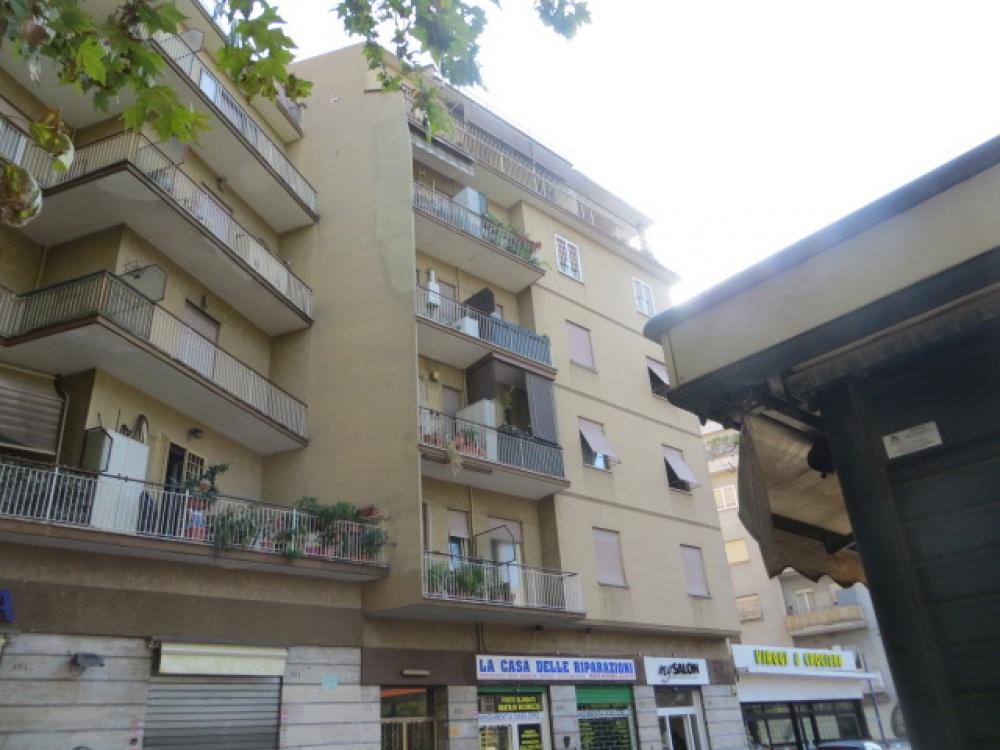 appartamento in vendita a Roma in zona Prenestino-Centocelle
