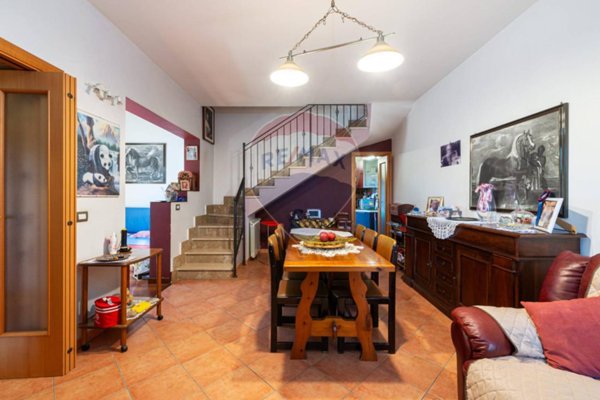 casa indipendente in vendita a Roma in zona Ostia Antica