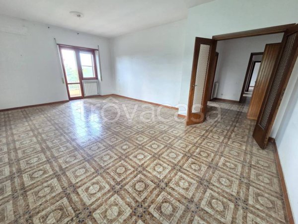 appartamento in vendita a Roma in zona Dragona/Bagnoletto