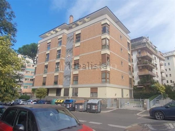 appartamento in vendita a Roma in zona Ardeatino