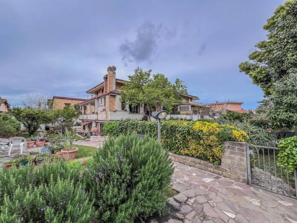 casa indipendente in vendita a Roma in zona Infernetto
