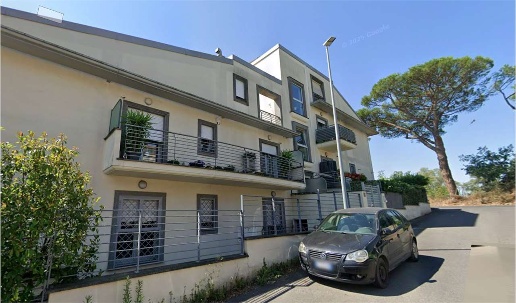 appartamento in vendita a Roma in zona Valle Muricana