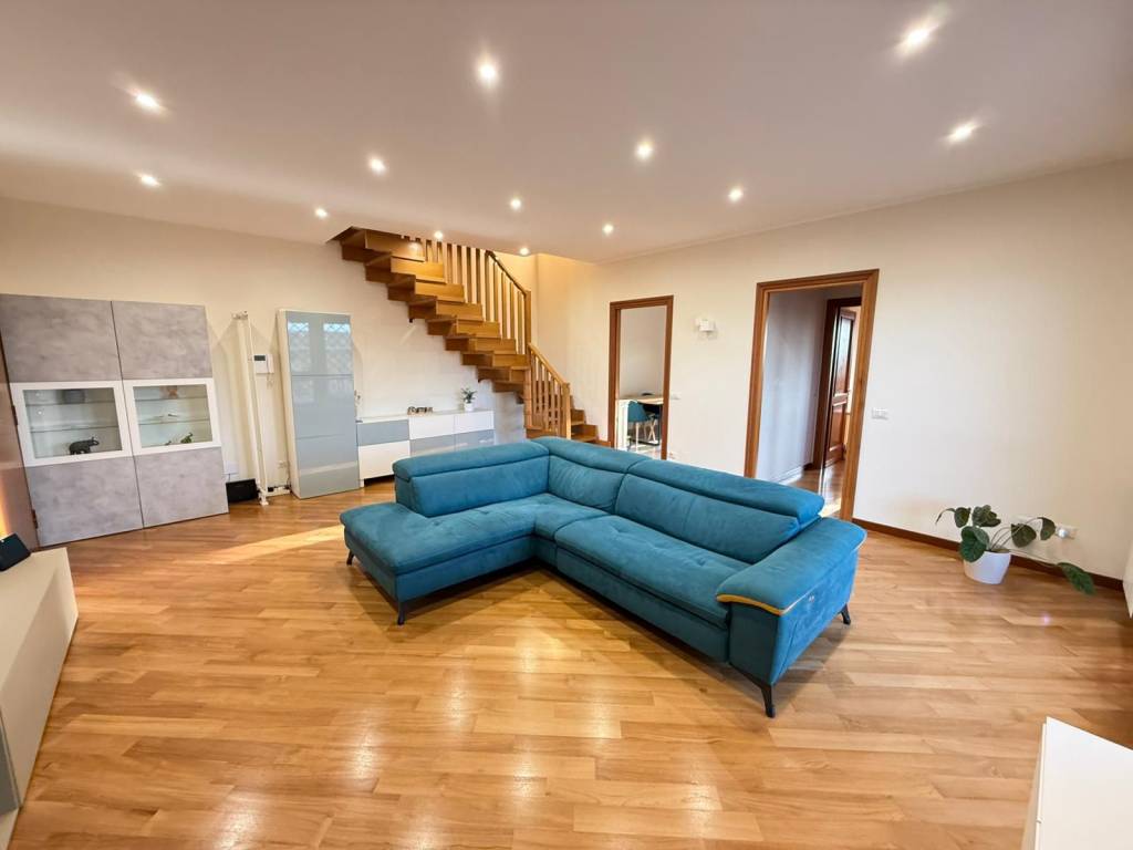 appartamento in vendita a Roma in zona Casal Morena