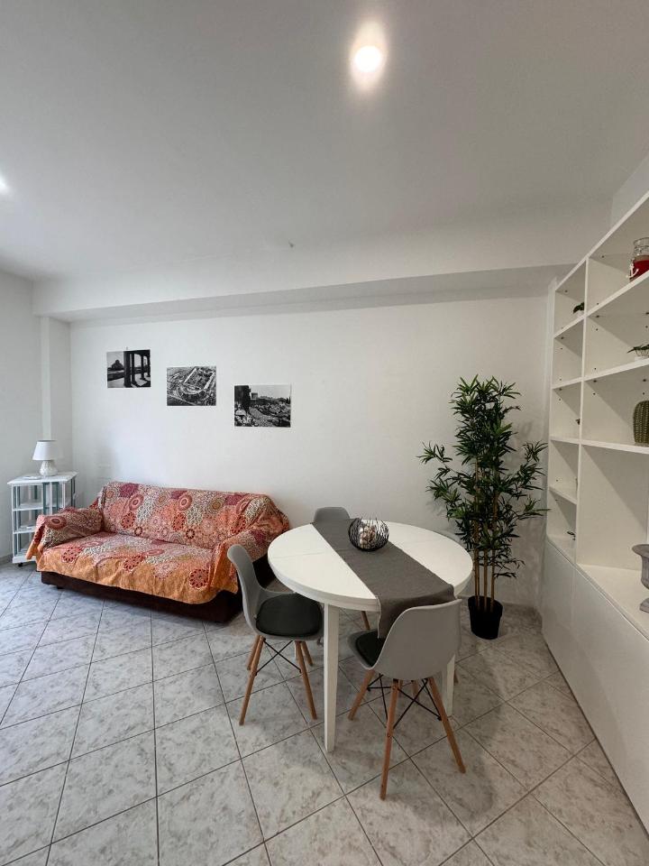 appartamento in vendita a Roma in zona Ostia