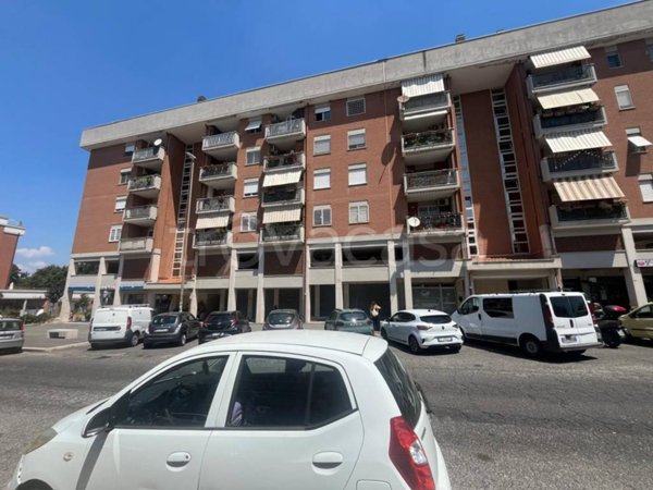 appartamento in vendita a Roma in zona Casalotti