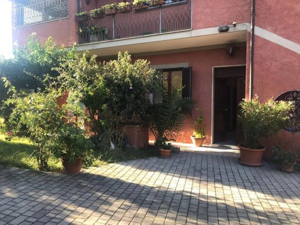 casa indipendente in vendita a Roma in zona Finocchio