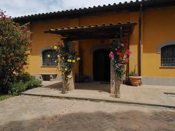 casa indipendente in vendita a Roma in zona Valle Muricana