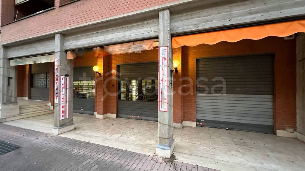negozio in vendita a Roma in zona La Storta