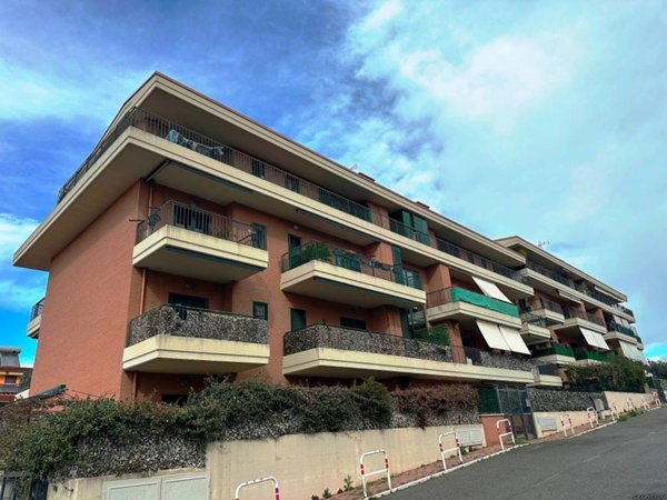 appartamento in vendita a Roma in zona Romanina