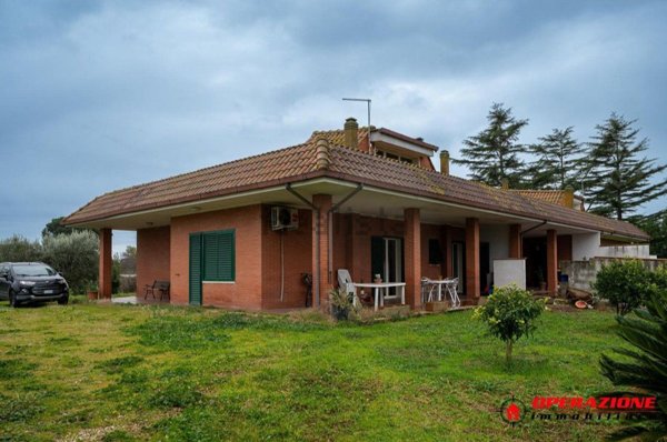 casa indipendente in vendita a Roma in zona Osteria Nuova