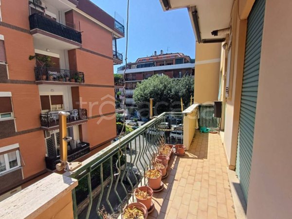 appartamento in vendita a Roma in zona Ostia