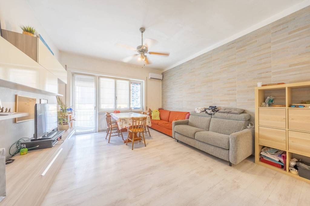 appartamento in vendita a Roma in zona Prenestino-Labicano