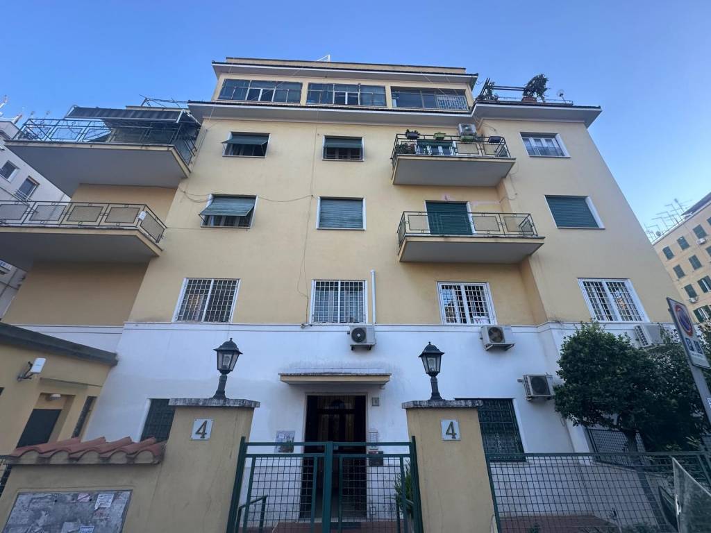 appartamento in vendita a Roma in zona Tuscolano