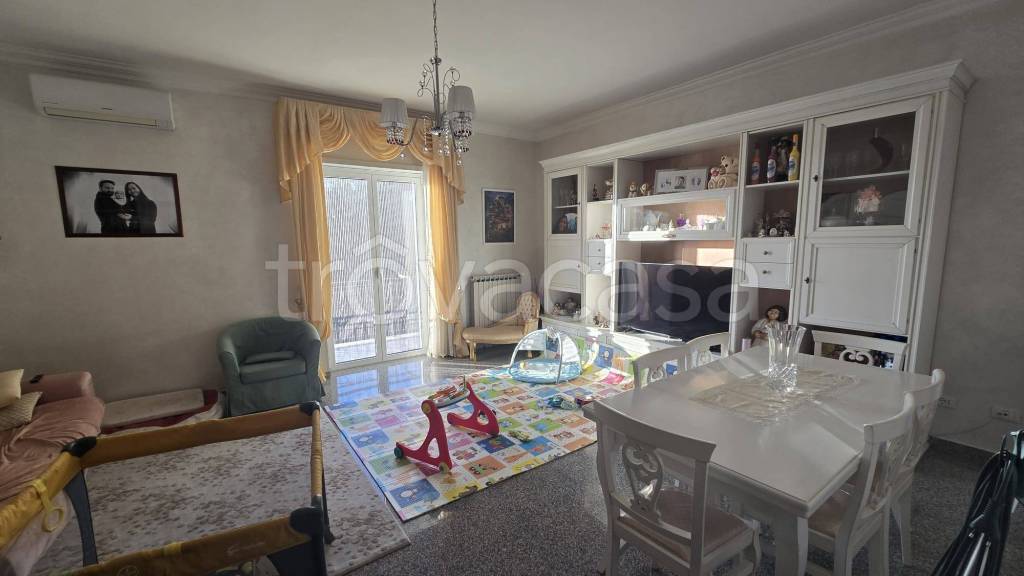 appartamento in vendita a Roma in zona Valle Muricana