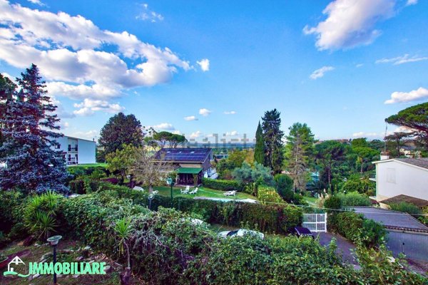 casa indipendente in vendita a Roma in zona Sette Bagni