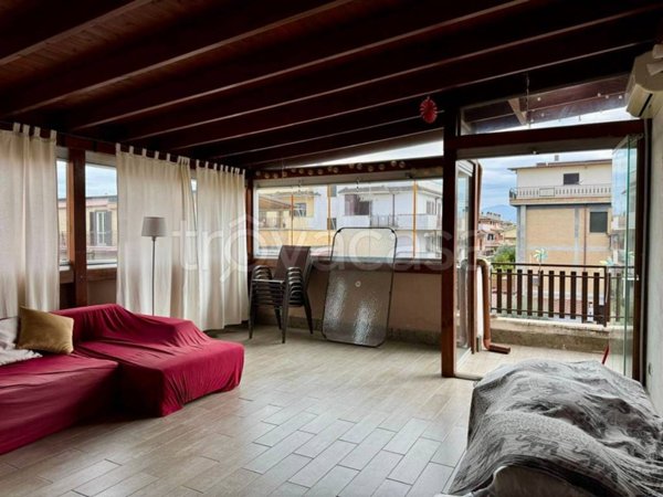 appartamento in vendita a Roma in zona Torre Angela