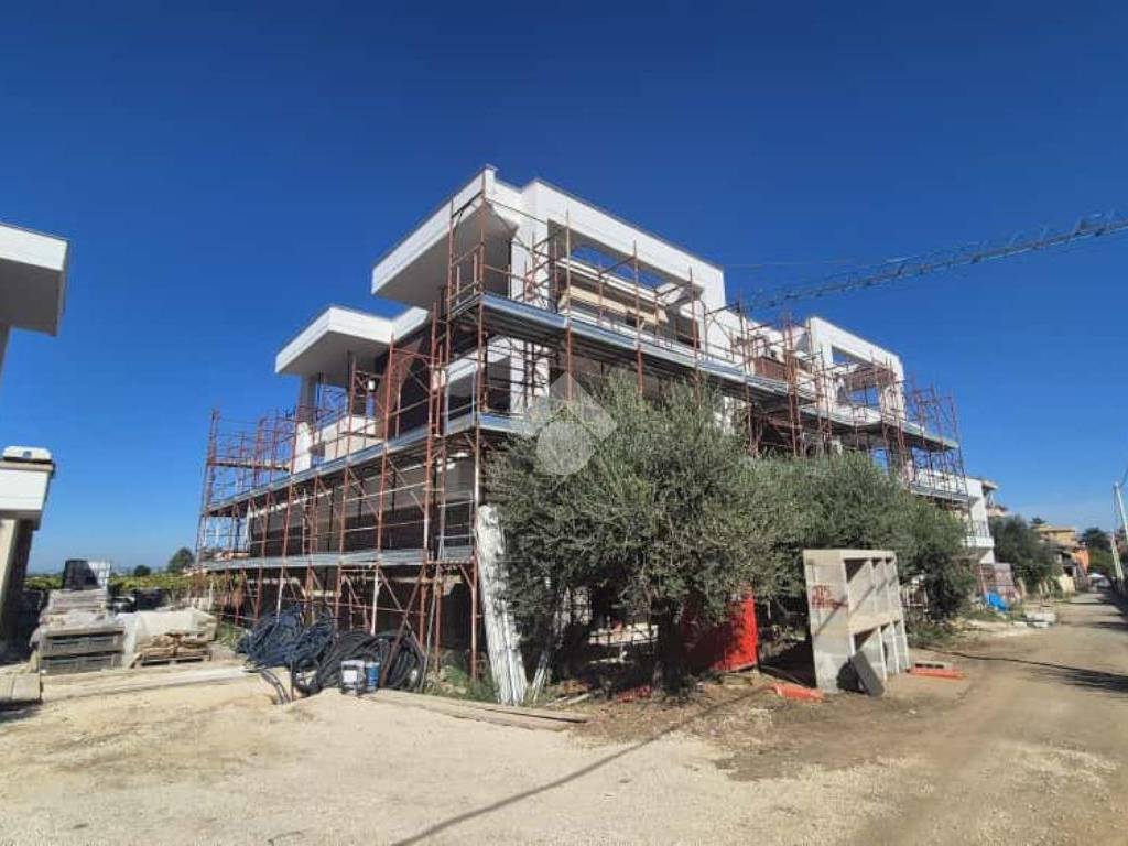 casa indipendente in vendita a Roma in zona Romanina