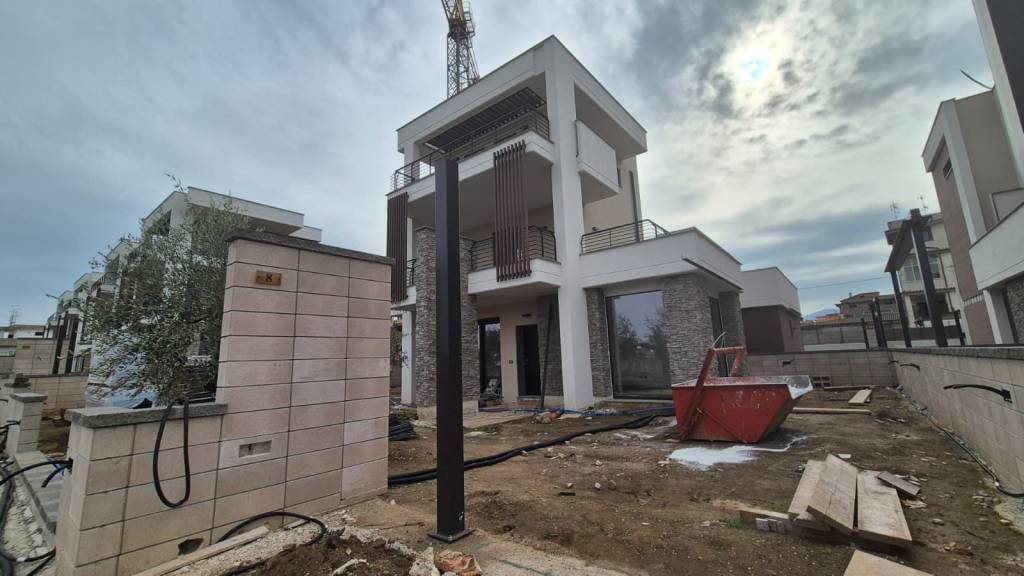 casa indipendente in vendita a Roma in zona Torre Gaia