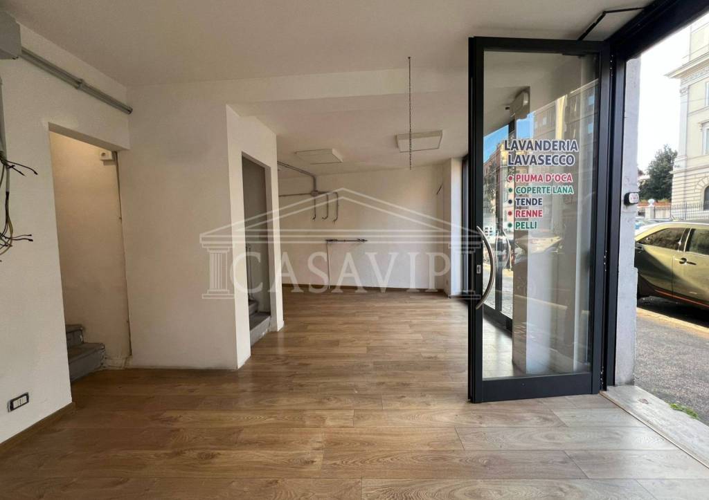 negozio in vendita a Roma in zona Tiburtino