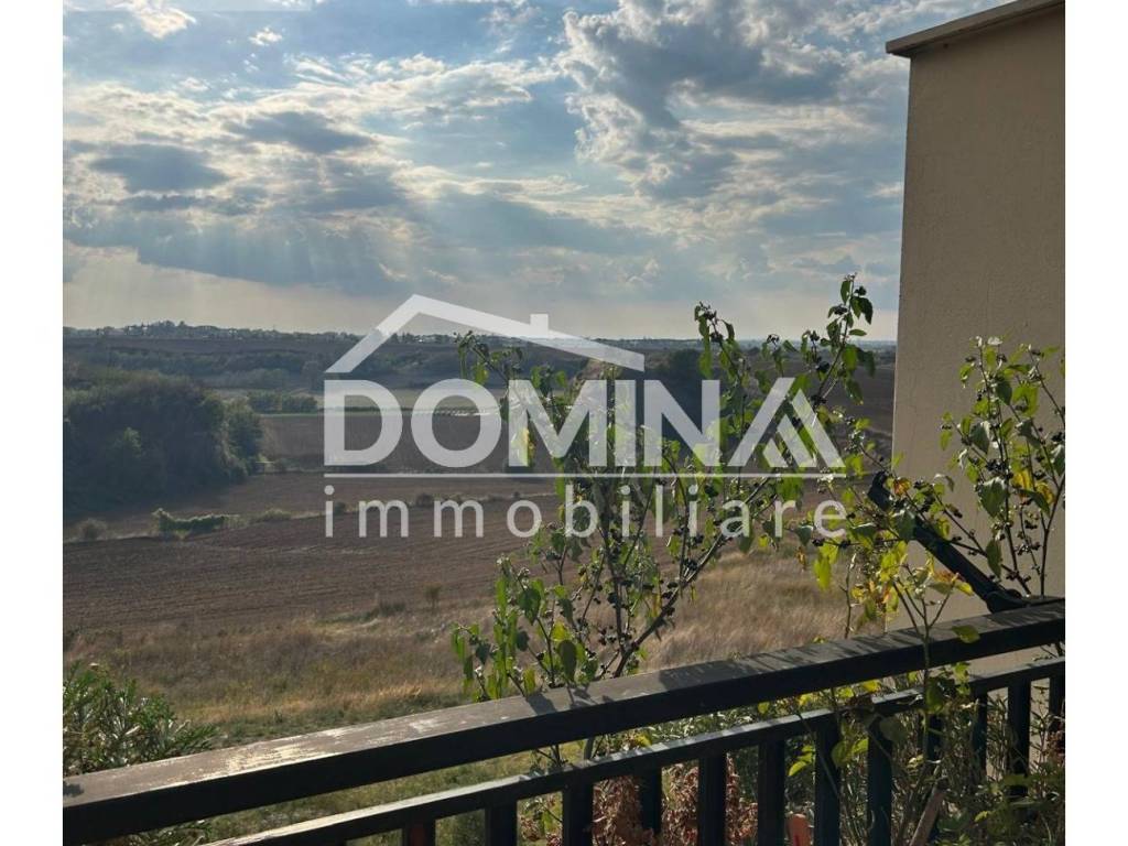 appartamento in vendita a Roma in zona Ponte di Nona