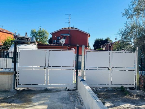 appartamento in vendita a Roma in zona Vitinia