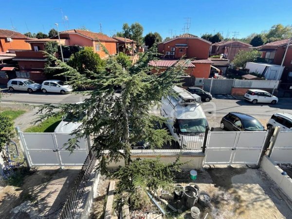 appartamento in vendita a Roma in zona Acilia