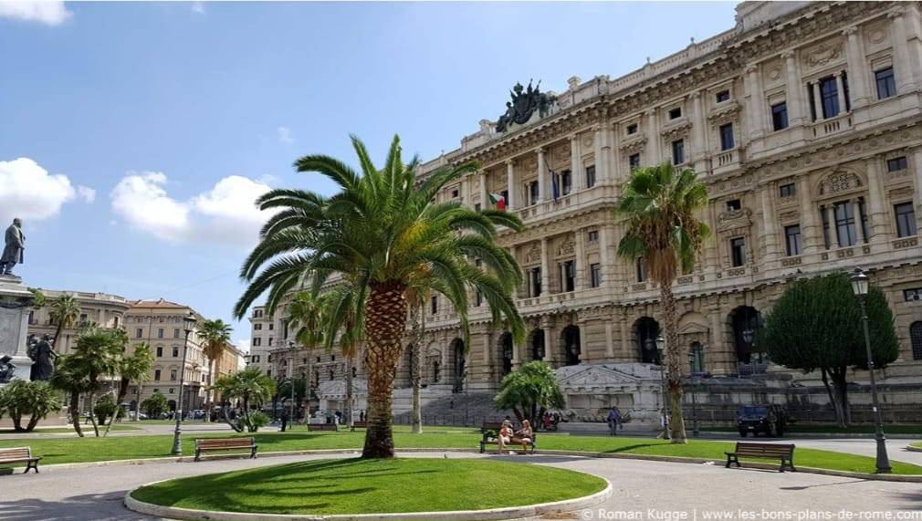negozio in vendita a Roma in zona Rione Prati