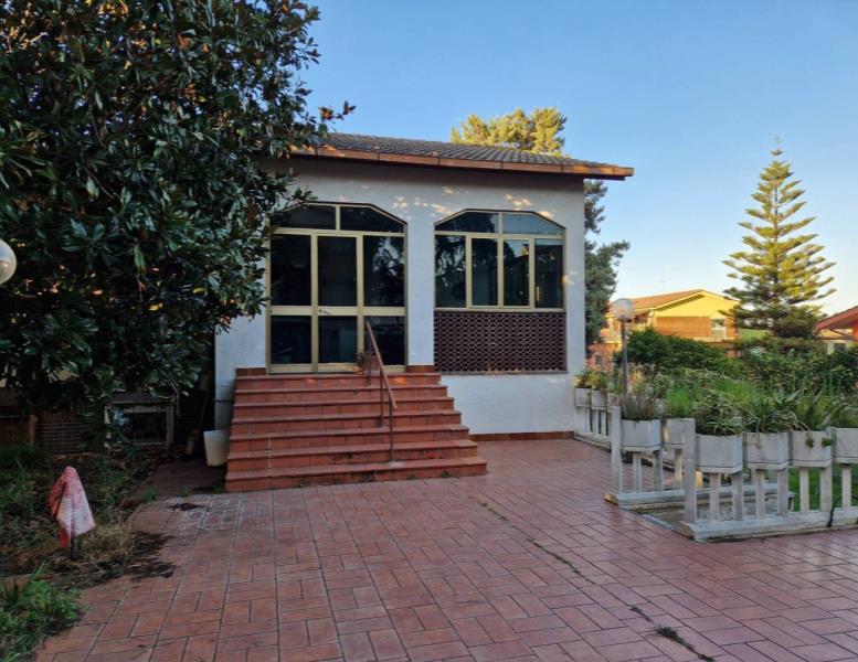 casa indipendente in vendita a Roma in zona Ostiense