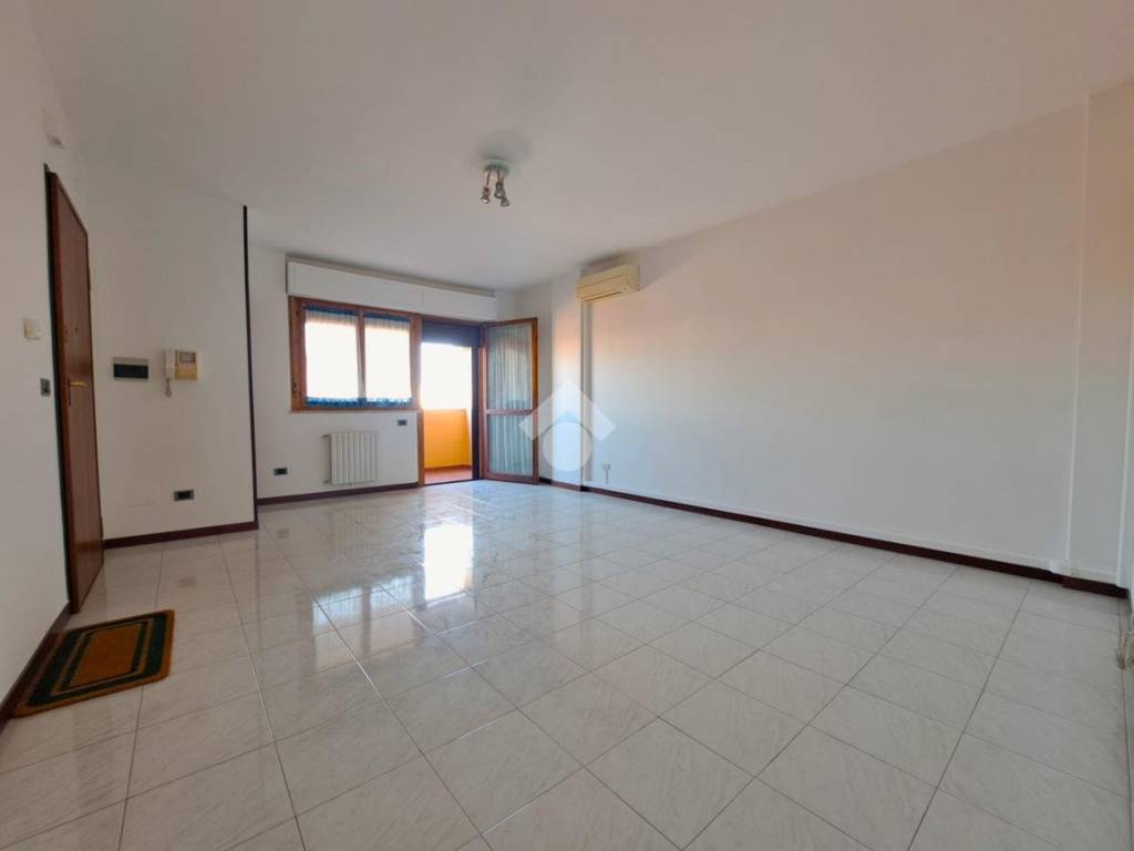 appartamento in vendita a Roma in zona Ponte Mammolo