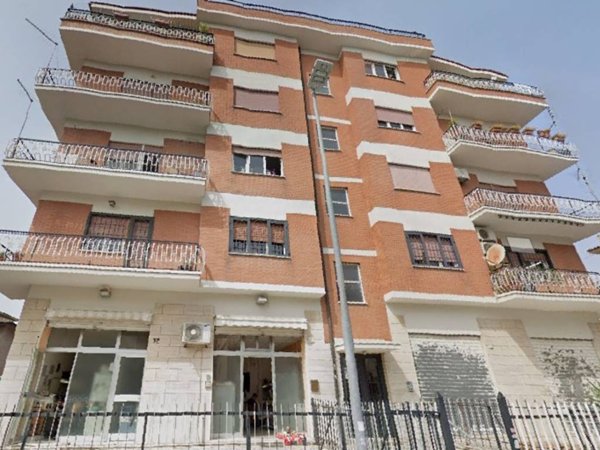 appartamento in vendita a Roma in zona Finocchio