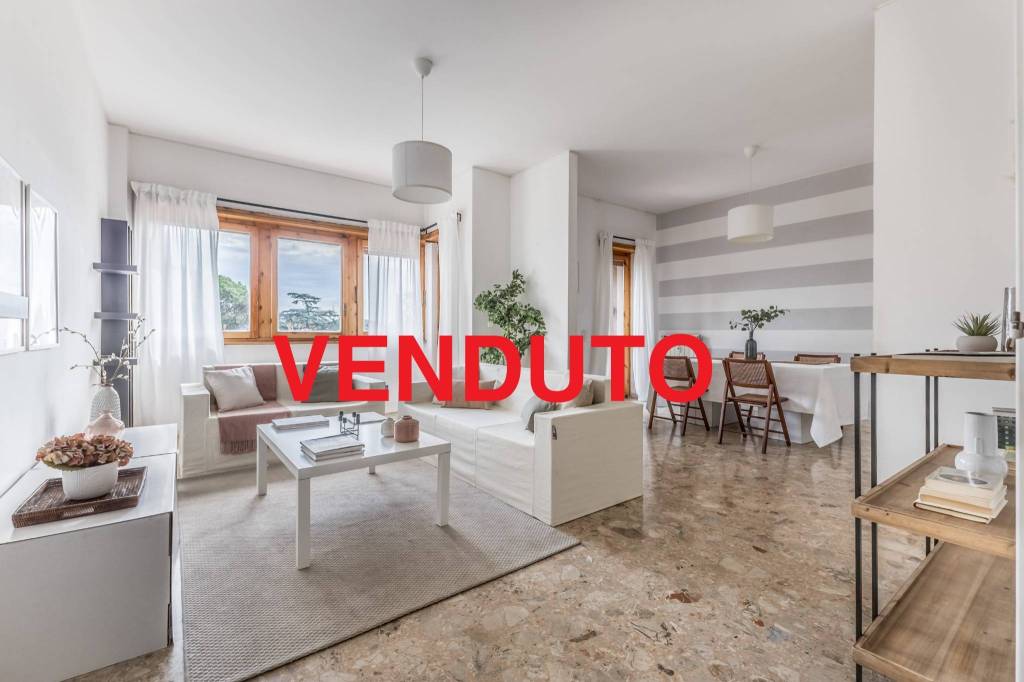 appartamento in vendita a Roma in zona Ardeatino