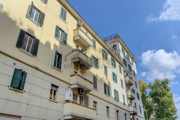 appartamento in vendita a Roma in zona Ostiense