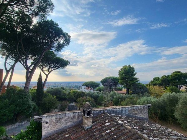 casa indipendente in vendita a Roma in zona Romanina
