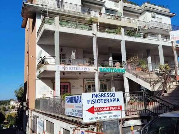 appartamento in vendita a Roma in zona Tor di Quinto