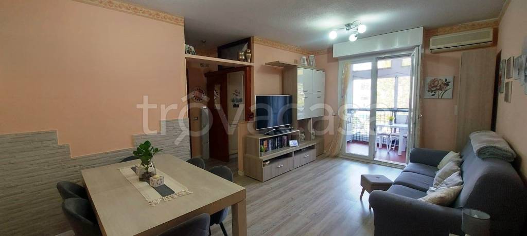 appartamento in vendita a Roma in zona Acilia