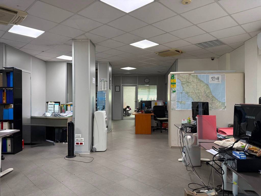 ufficio in vendita a Roma in zona Collatino