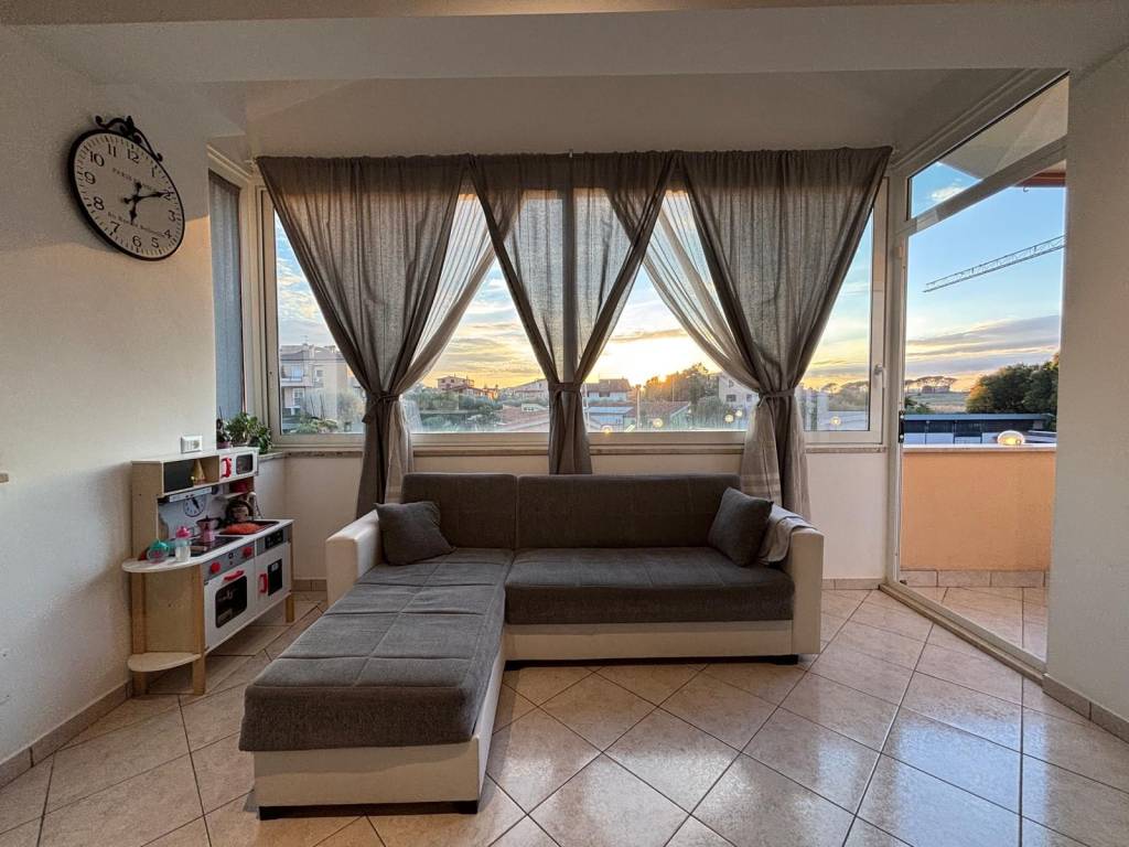 appartamento in vendita a Roma in zona Lunghezza