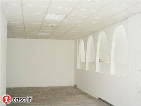 ufficio in vendita a Roma in zona Mostacciano