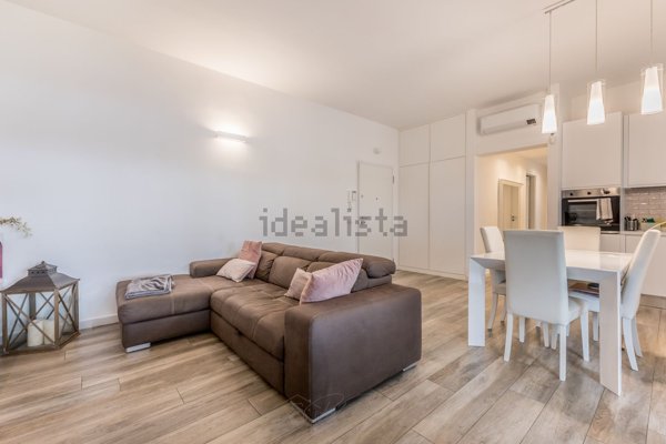 appartamento in vendita a Roma in zona Mostacciano