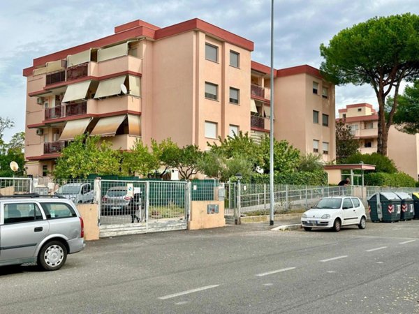 appartamento in vendita a Roma in zona Torre Maura
