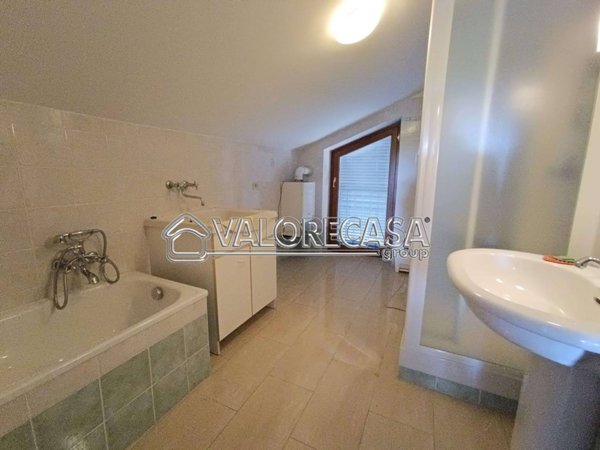 casa indipendente in vendita a Roma in zona Finocchio