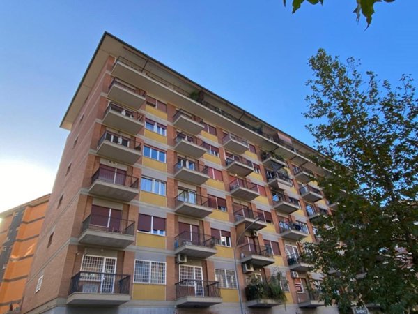 appartamento in vendita a Roma in zona Appio Claudio