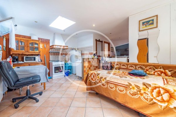 appartamento in vendita a Roma in zona Infernetto