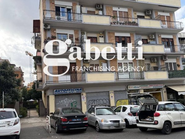 appartamento in vendita a Roma in zona Prenestino-Centocelle