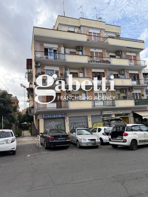 appartamento in vendita a Roma in zona Prenestino-Centocelle