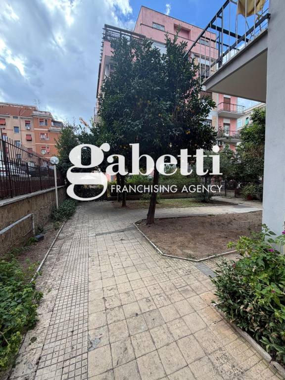 appartamento in vendita a Roma in zona Prenestino-Centocelle