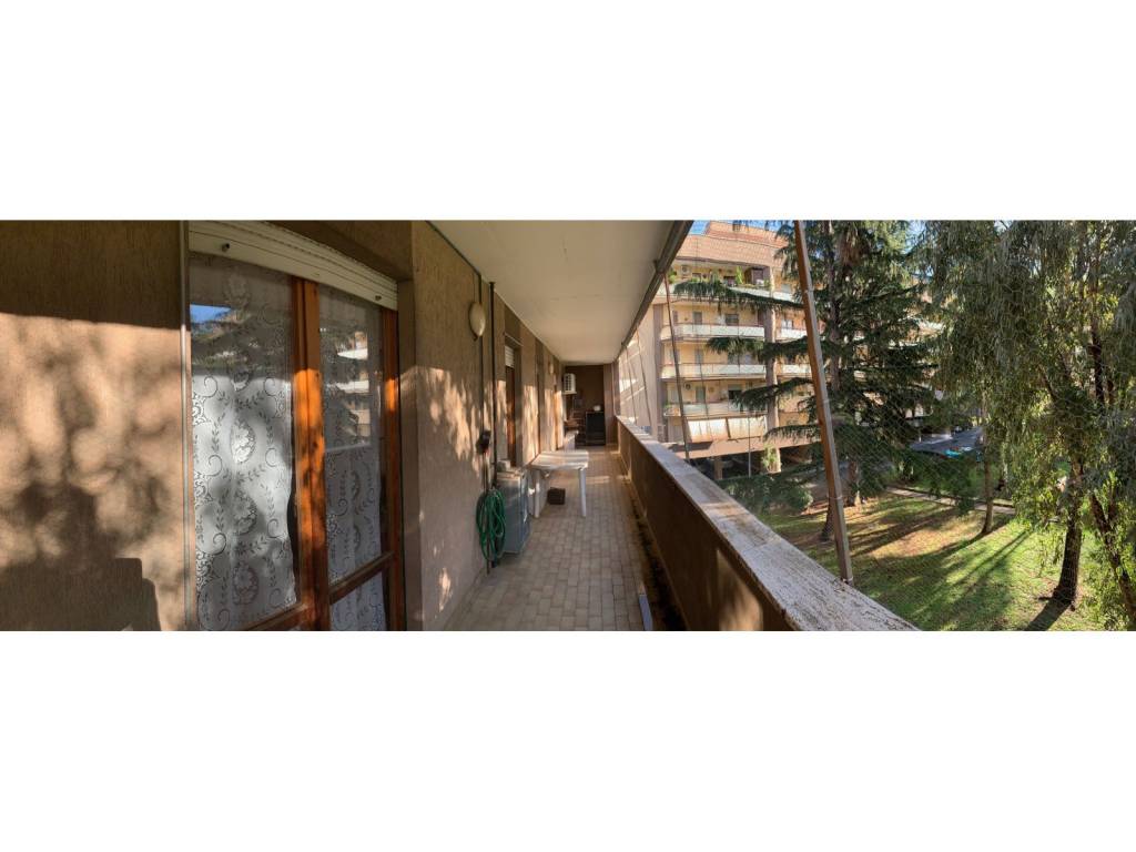 appartamento in vendita a Roma in zona Dragoncello