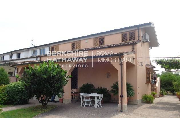 casa indipendente in vendita a Roma in zona Trieste